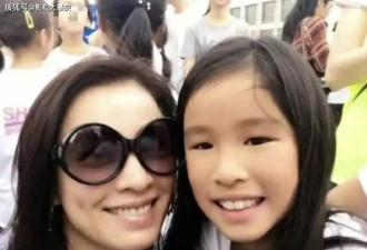 真让张庭说中了！15岁女儿T台秀大翻车