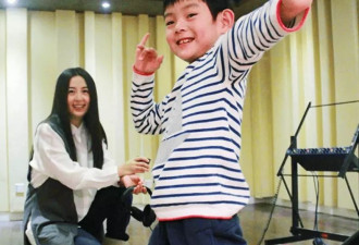 50岁杨童舒近况曝光，未婚生子感情成谜