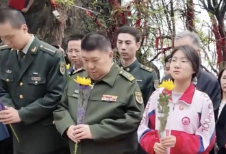 毛新宇回湖南祭祖 儿女毛东东毛甜懿紧随在侧