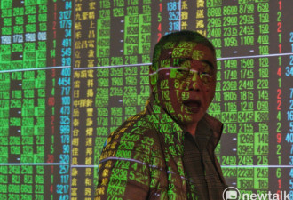 才俩月，川普内阁大乱! 抓对开撕、泄密、告状…