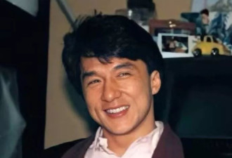 成龙今年手握4部电影待映，71岁的他图个啥？