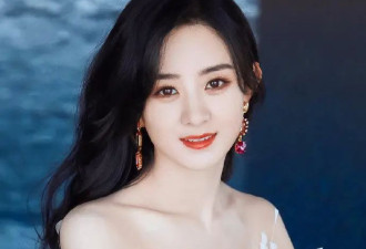 赵丽颖这抹“锁骨杀”太绝了，拿捏住了“仙女本仙”的氛围感！