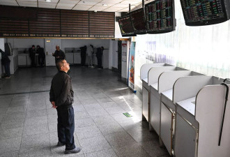 中国指特朗普威胁升级关税为"讹诈",称将"奉陪到底"
