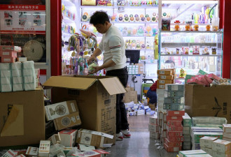 经济脱钩、失业、倒闭…专家警告关税战的影响