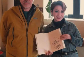 刘青云郭蔼明近况曝光,结婚27年没孩子,夫妻恩爱