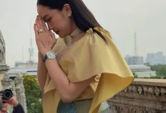 泰国漂亮女总理祈福，“蝴蝶衣”很仙，近60万的手腕更夺目