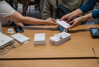 加拿大的iPhone等电子产品要涨价了？现在应尽早入手吗？
