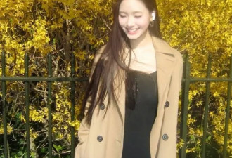 小S二女儿性感旅行照，在镜头里不停灿笑