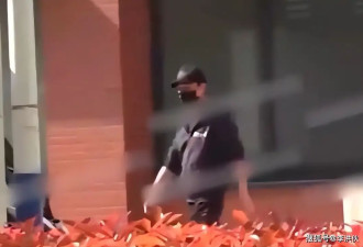 比复婚更体面,冯绍峰带儿看病赵丽颖罕见同框...