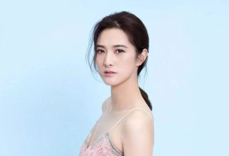 她错过靳东嫁给父亲看中的男人，如今被宠成公主