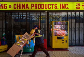 美国唐人街惨了 “95%商品来自中国”