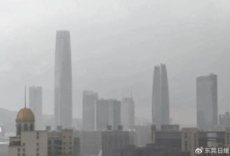 “离谱！第一次见沙尘吹到广东东莞了！”