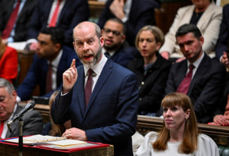 英国钢铁公司:英国政府批前任们“天真”