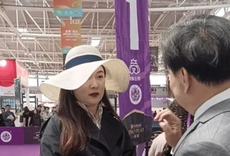 霍思燕现身青岛宠物展，胖的可爱并不招人嫌