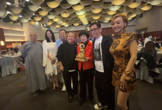 曾志伟72岁生日众星云集！筹款600万给寺庙，和尚佛珠卖了22万