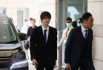日本男星涉非礼中国女子案开庭，含泪否认犯罪，掩面痛哭身体颤抖