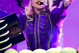 Lady Gaga、LISA、JENNIE 众星齐聚，科切拉音乐节太震撼了！