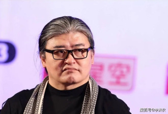 网友长沙偶遇刘欢，身体已康复走路健步如飞...