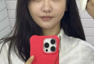 女星杨蓉晒怼脸拍生图，暴露43岁真实状态