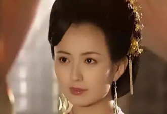 考古|还记得《至尊红颜》第一恶女徐盈盈吗？她从“童年阴影”又变成了“老头杀手”