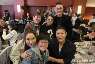 72岁曾志伟庆生摆素宴，半个港圈到场庆祝...