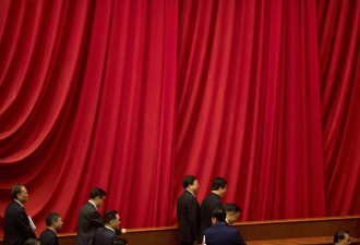 中国移民管理局长、商务部国际贸易谈判代表换人