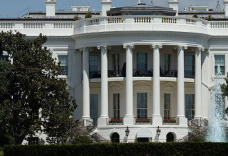 美国白宫调整记者群制度，取消通讯社固定席位