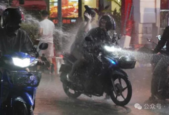 中国女游客泼水节做这危险动作…泰国人又怒了