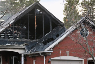 士嘉堡独立屋大火封路 八旬老汉不幸身亡