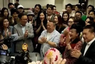 曾志伟72岁生日排场大，港星扎堆