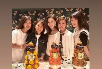 李嘉欣62岁姐姐冻龄美貌依旧，姐妹感情深厚