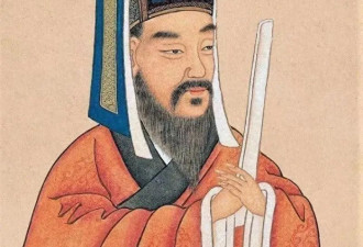 极其讽刺，又极其真实
