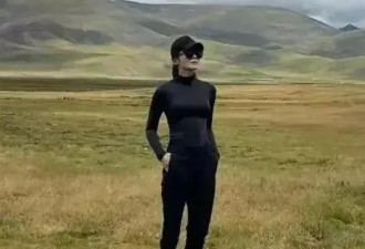 46岁刘涛洱海彻底放飞，穿紧身瑜伽服大秀身材，状态不输20岁少女