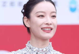 北影节开幕雨中红毯，倪妮李梦湿身显狼狈