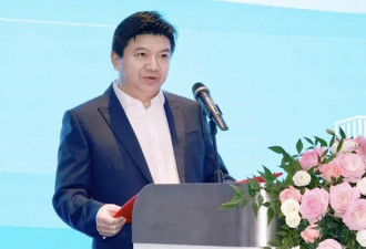 中国官员出席饭局 性侵同桌醉女