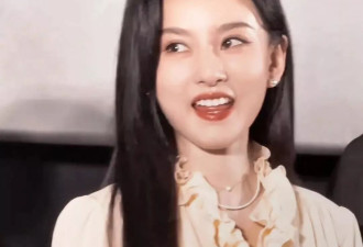 宋祖儿复出后首次露面，面部发肿妆太浓