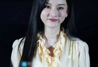 宋祖儿复出后首次露面，面部发肿妆太浓