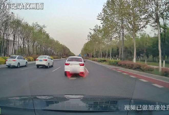 司机礼让救护车后被后车别停,驾驶人被行拘
