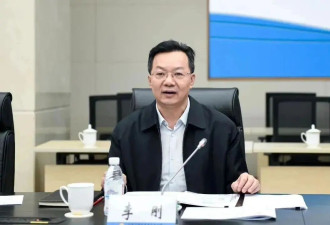 大肆收钱敛财的“内鬼”李刚，被逮捕
