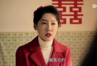 她是靳东"亲妹妹",出道25年零绯闻,跟女儿同台演戏