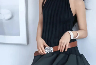 港风美女张婧仪，清冷又明艳的气质独一份，私服氛围感更到位！