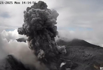 哥斯达黎加火山突然喷发