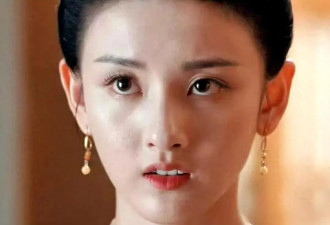打破偶像包袱！宋祖儿坦诚回应大小眼，真诚出圈引共鸣