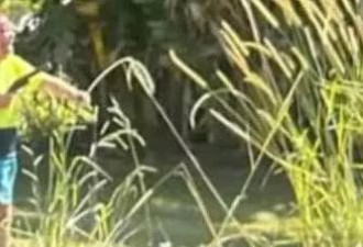 澳洲双胞胎姐妹神同步讲述劫车惊魂，走红网络