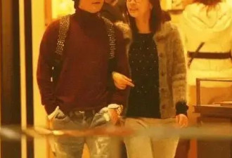 59岁香港“最惨”美男：帅到窒息却被雪藏，结三次婚又两度丧子……