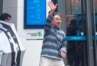 成龙满头白发：儿女不成器 25亿身家捐一半
