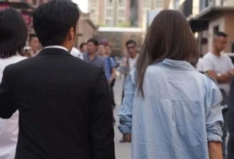 谢霆锋演唱会即将开唱，谢婷婷晒兄妹童年照支持，兄妹牵手好可爱