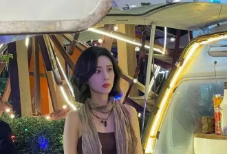 29岁孟子义现身柬埔寨拍戏，穿牛仔裙剪波波头又甜又酷，美到差点认不出！