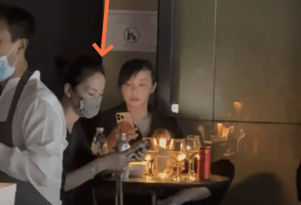 王菲现身谢霆锋演唱会！55岁的年纪看起来像30