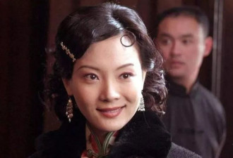 陈数：嫁二婚男人还带娃，48岁无儿无女